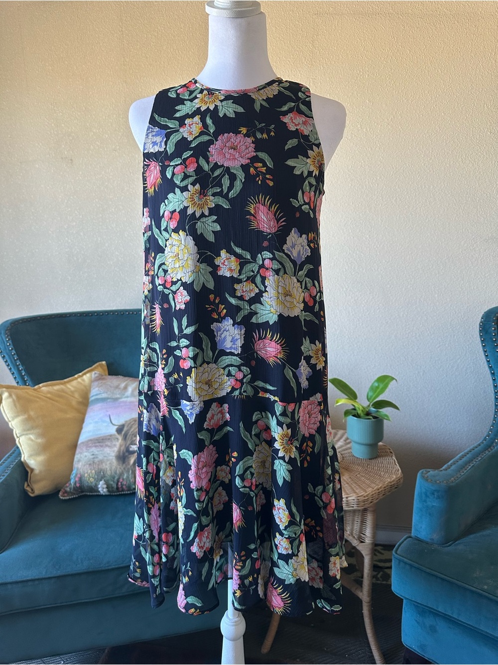 Tommy Hilfiger Floral Swing Dress Lined Sleeveless Size 2 Chiffon